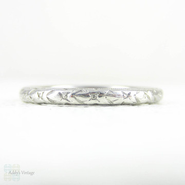 Antique Hand Engraved Wedding Ring, Orange Blossom Design Floral Pattern Narrow Court Comfort Fit Wedding Band. Circa 1910s, Size M / 6.25.
