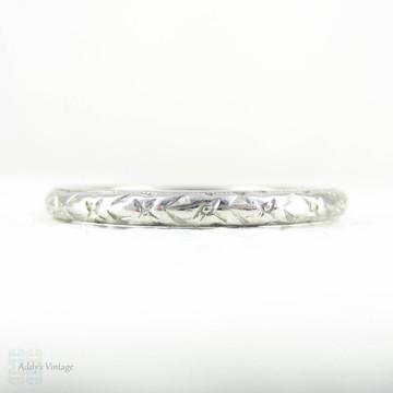 Antique Hand Engraved Wedding Ring, Orange Blossom Design Floral Pattern Narrow Court Comfort Fit Wedding Band. Circa 1910s, Size M / 6.25.