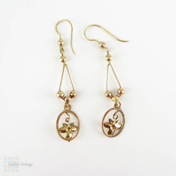Antique Floral Design Drop Earrings in 9 Carat Gold, Edwardian Ivy Leaf Design Long Dangle Earrings, Circa 1900s.