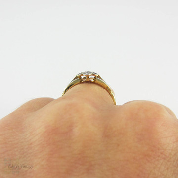 Vintage Flower Shape Diamond Engagement Ring, Daisy Cluster Ring. Circa 1920s, 18ct Gold & Platinum.