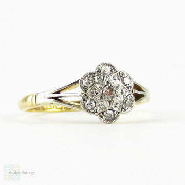 Vintage Flower Shape Diamond Engagement Ring, Daisy Cluster Ring. Circa 1920s, 18ct Gold & Platinum.