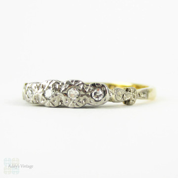 Vintage Diamond Wedding Ring, Four Stone Illusion Set Diamond Band. Circa 1940s, 18 Carat Yellow Gold & Platinum.