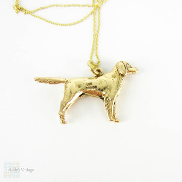 Vintage Pointer Dog Charm, 9 Carat Yellow Gold English Pointer Dog Charm. Circa 1970s on 9k Gold Chain.