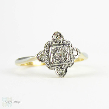 Art Deco Square Shaped Diamond Ring, Scalloped Edge Five Stone Engagement Ring. Circa 1920s, 18ct & Platinum.