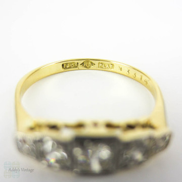 Vintage Five Stone Diamond Wedding Ring, 0.32 ctw Square Set Graduated Ring. Circa 1930s, 18ct & Platinum.