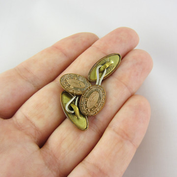 Antique Cuff Links. Engraved Gold Tone, 1890s.