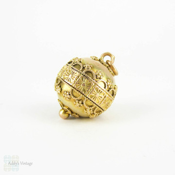 Antique Victorian 10ct Gold Charm Bauble, Circular Sunburst Design Charm in Yellow Gold, Pendant Charm.