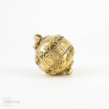 Antique Victorian 10ct Gold Charm Bauble, Circular Sunburst Design Charm in Yellow Gold, Pendant Charm.