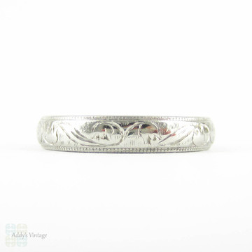 Art Deco Platinum Wedding Ring, Engraved Foliate Snowdrop Design Band with Milgrain Beading. Circa 1930s, Size N.5 / 7.