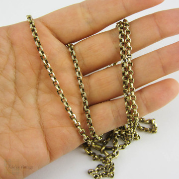 Victorian Pinchbeck Long Guard Chain, Heavy Faceted Link Muff or Lorgnette Chain Necklace with Swivel Dog Clip. 130 cm / 51.2 inches.