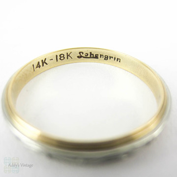 Vintage Engraved Two Tone Wedding Ring, 14 & 18 Carat Gold Wedding Band by Lohengrin. Circa 1940s, Size L.5 / 6.