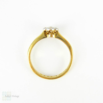 Antique Diamond Daisy Cluster Ring, Pretty Edwardian Engagement Ring. Milgrain Detail & Star Design. 18c & Pt, Circa 1900.