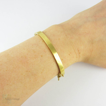 Art Deco 9ct Gold Bangle Bracelet, Vintage Simple 9 Carat Yellow Gold Square Profile Bracelet. Full British Hallmarks 1920.