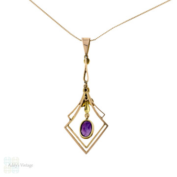Antique Amethyst & Cultured Pearl Pendant, 9 Carat Gold Diamond Shape Drop Necklace with Oval Amethyst. Circa 1900s - 1910s.