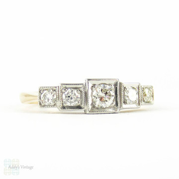 Five Stone Diamond Wedding Ring, Vintage Graduated Design Square Set Engagement Ring. Circa 1940s, 18ct PLAT.