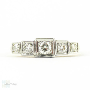 Five Stone Diamond Wedding Ring, Vintage Graduated Design Square Set Engagement Ring. Circa 1940s, 18ct PLAT.