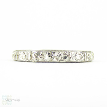 Antique Engraved Orange Blossom Pattern Wedding Ring, Platinum Narrow Flower Design Band. Circa 1910s, Size N / 6.75.