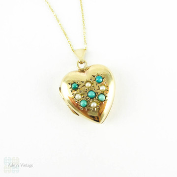 Vintage 9ct Gold Heart Locket, Turquoise & Split Pearl Puffy Love Heart Shape Photo Locket. Circa 1970s.