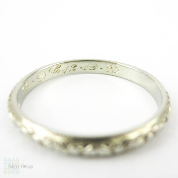 Vintage 1920s Engraved Wedding Ring, 18K White Gold Flower Design Wedding Band with Milgrain Beading. Size O.5 / 7.5.