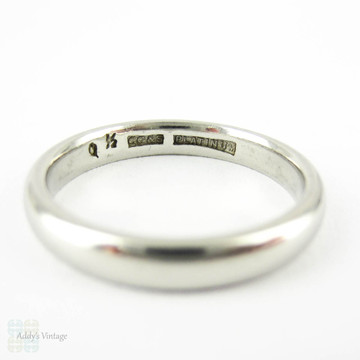 Vintage Platinum Wedding Ring, Classic Court Comfort Fit Medium Width Mens or Womens Wedding Band. Circa 1930s, Size P / 7.75.