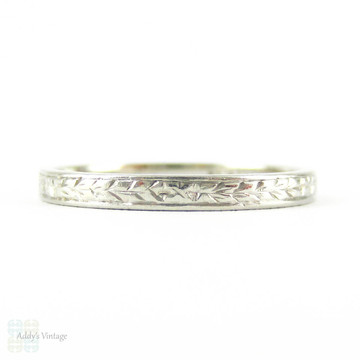 Antique Engraved Platinum Wedding Ring, Narrow Floral Design Ladies Edwardian Wedding Band. Circa 1910s, Size L / 5.75.