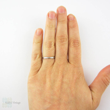 Antique Engraved Platinum Wedding Ring, Narrow Floral Design Ladies Edwardian Wedding Band. Circa 1910s, Size L / 5.75.