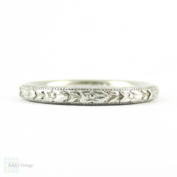 Art Deco Engraved Wedding Ring, Vintage Floral Orange Blossom Pattern Band. Court Comfort Fit, Circa 1930s, Size J.5 / 5.25. 