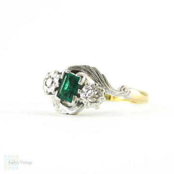 Art Deco Emerald & Diamond Engagement Ring, Bypass Style Twist Three Stone Ring with Engraved Setting. Circa 1930s, 18ct & PLAT.