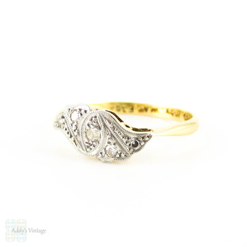 Art Deco Diamond Ring, Asymmetrical Wave Design. Circa 1920s, 18ct & PLAT.