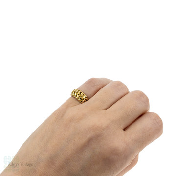 Antique 18ct Keeper Ring, Ladies 18k Gold Wide Braided Knot Ring. Circa 1900.