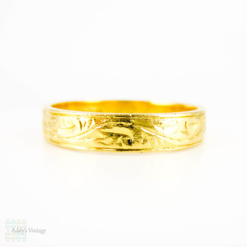 PAYMENT. Vintage 22k Gold Wedding Band, Ladies or Gentlemen's Engraved Wedding Ring. Circa 1970s, Size Q / 8.25.