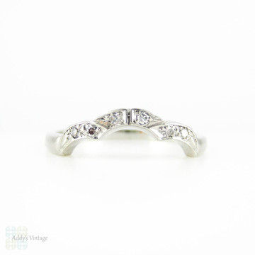 Art Deco Curved Wedding Ring, Platinum & Diamond Shaped Wedding Band. Circa 1930s.