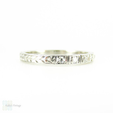 Vintage Platinum Diamond Wedding Ring, Engraved Art Deco  Diamond Band. Circa 1930s, Size J / 5.