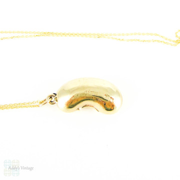 Vintage 9ct Gold Bean, Large 9k Puffed Lucky Bean Charm Pendant on 9k Yellow Gold Chain.