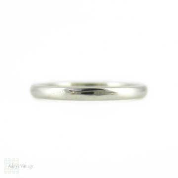 Vintage Platinum Wedding Ring, Simple Classic Ladies D Shape Profile Band, Circa 1930s. Size O / 7.25.