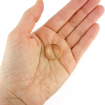 Men's 9ct Yellow Gold Wedding Band, Medium Width Ring with Milgrain Beading Edge. Size U / 10.