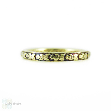 Floral Engraved 18k Wedding Band, Orange Blossom Traub Ring. Circa 1920s, Size I.75 / 4.75.