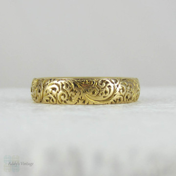 Antique Engraved 18 Carat Yellow Gold Wedding Band, Fully Engraved Floral Scroll Design Wedding Ring, Dated 1898.