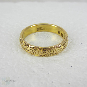 Antique Engraved 18 Carat Yellow Gold Wedding Band, Fully Engraved Floral Scroll Design Wedding Ring, Dated 1898.