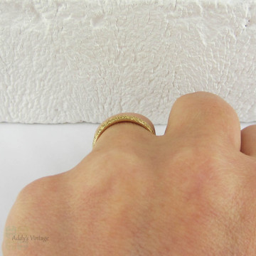 Antique Engraved 18 Carat Yellow Gold Wedding Band, Fully Engraved Floral Scroll Design Wedding Ring, Dated 1898.