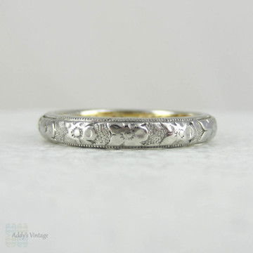Art Deco Platinum & Yellow Gold Engraved Wedding Ring. Two Tone Orange Blossom Flower Wedding Band, Circa 1910s.