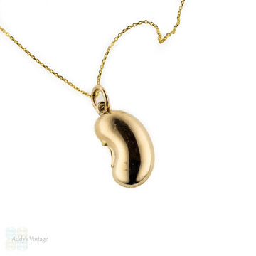 Vintage 9ct Gold Bean, Large 9k Puffed 1960s Lucky Bean Charm Pendant.