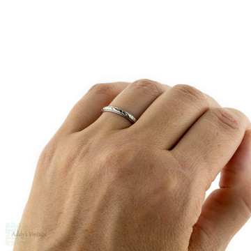 Art Deco Engraved Platinum Wedding Ring, Flower Engraved Band. Size Q.5 / 8.5.