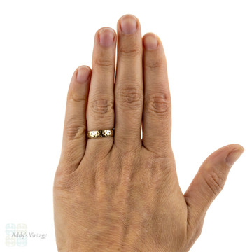 Vintage Engraved Flower Blossom 9ct Wedding Ring, 9k Gold Band by Bravington's. Size L / 5.75.