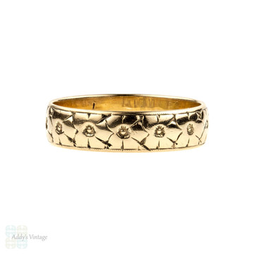 Vintage Engraved Flower Blossom 9ct Wedding Ring, 9k Gold Band by Bravington's. Size L / 5.75.
