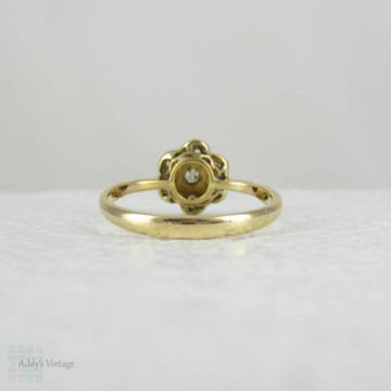 Art Deco Diamond Daisy Engagement Ring. Diamond Cluster Ring in Yellow Gold, Circa 1920s.