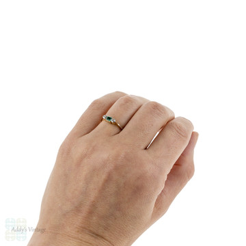 Art Deco Emerald & Diamond Three Stone Engagement Ring, Circa 1920s 18ct Gold & Platinum.