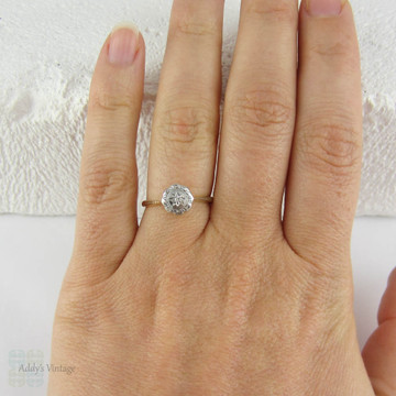 1920s Small Diamond Cluster Daisy Ring, 18 Carat Yellow Gold. Rose Cut Diamonds in Engraved Star Design.