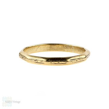 RESERVED. Vintage 18ct Engraved Wedding Ring, Faceted 18k Gold Band. Circa 1950s, Size M / 6.25.