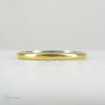 Antique Yellow Gold & Platinum Wedding Ring. Platinum Lined 18 Carat Yellow Gold Band, Early 20th Century.
